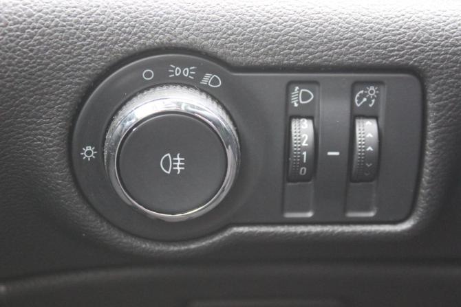 Opel Astra J Рестайлинг с пробегом 2014 года, цена 817 000 рублей, 195352 км, седан, Автокод Объявления