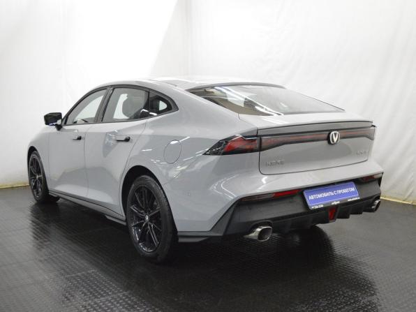 Changan UNI-V I с пробегом 2023 года, цена 2 299 000 рублей, 30243 км, лифтбек, Автокод Объявления