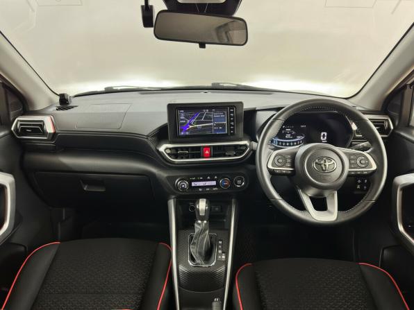 Toyota Raize I с пробегом 2019 года, цена 1 570 000 рублей, 99348 км, внедорожник, Автокод Объявления