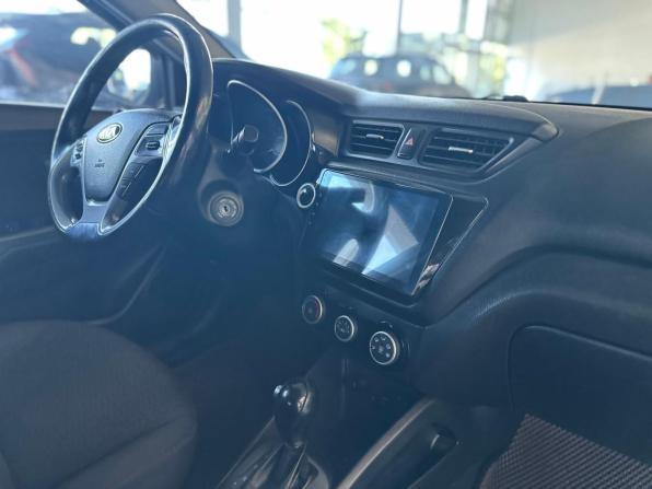 Kia Rio III Рестайлинг с пробегом 2015 года, цена 1 079 000 рублей, 170000 км, седан, Автокод Объявления
