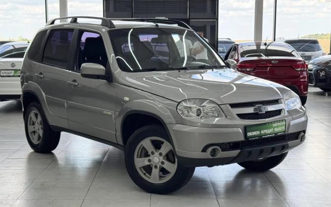 Chevrolet Niva I Рестайлинг с пробегом 2014 года, цена 649 000 рублей, 145000 км, внедорожник, Автокод Объявления