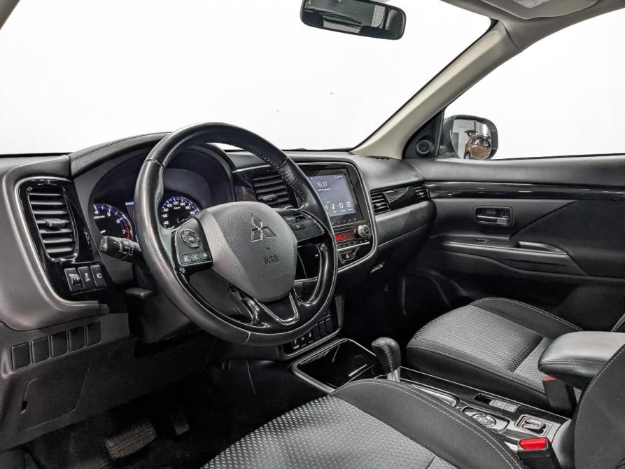 Mitsubishi Outlander III Рестайлинг 3 Санкт-Петербург  - изображение 15