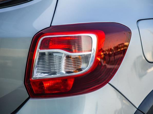 Renault Sandero II Рестайлинг с пробегом 2020 года, цена 1 348 000 рублей, 40480 км, хэтчбек, Автокод Объявления