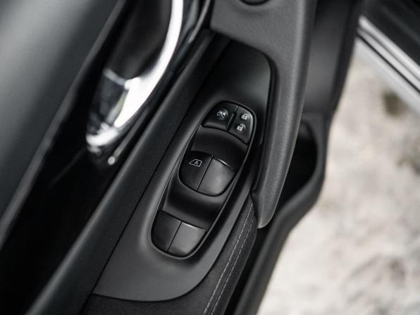 Nissan Qashqai II с пробегом 2018 года, цена 1 800 500 рублей, 66050 км, внедорожник, Автокод Объявления