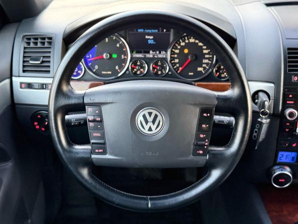 Volkswagen Touareg I Рестайлинг с пробегом 2008 года, цена 1 250 000 рублей, 319800 км, внедорожник, Автокод Объявления