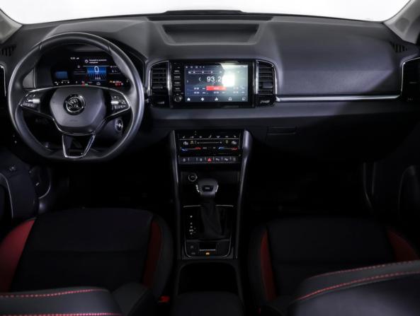 Skoda Karoq I с пробегом 2023 года, цена 2 590 000 рублей, 39330 км, внедорожник, Автокод Объявления