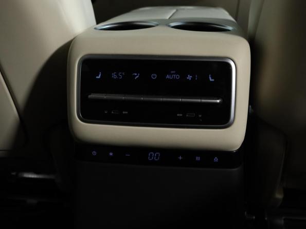 Li Auto (Lixiang) L9 I с пробегом 2023 года, цена 5 500 000 рублей, 92128 км, внедорожник, Автокод Объявления