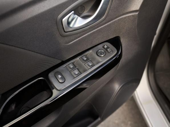 Renault Kaptur I Рестайлинг с пробегом 2021 года, цена 1 740 000 рублей, 89291 км, внедорожник, Автокод Объявления