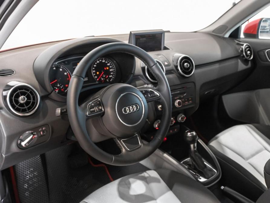 Audi A1 I (8X) Казань  - изображение 6