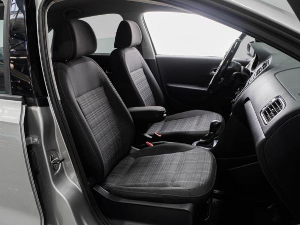 Volkswagen Polo V Рестайлинг с пробегом 2016 года, цена 1 179 000 рублей, 108495 км, седан, Автокод Объявления