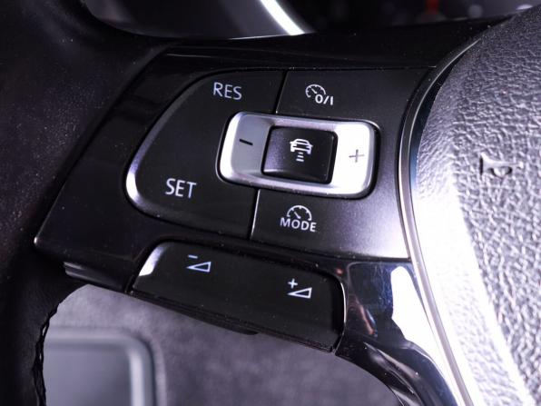 Volkswagen Tiguan II с пробегом 2018 года, цена 2 099 000 рублей, 89200 км, внедорожник, Автокод Объявления