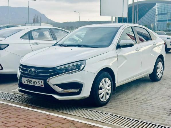 Lada (ВАЗ) Vesta I Рестайлинг (NG) с пробегом 2023 года, цена 930 000 рублей, 136384 км, седан, Автокод Объявления