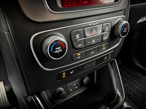 Kia Sorento II Рестайлинг с пробегом 2018 года, цена 2 095 000 рублей, 100825 км, внедорожник, Автокод Объявления