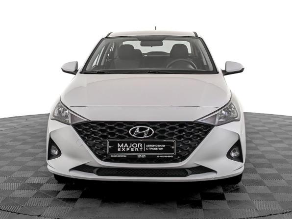 Hyundai Solaris II Рестайлинг с пробегом 2022 года, цена 1 640 000 рублей, 70359 км, седан, Автокод Объявления