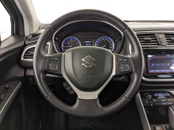 Suzuki SX4 II (S-Cross) Рестайлинг с пробегом 2019 года, цена 2 250 000 рублей, 39593 км, хэтчбек, Автокод Объявления