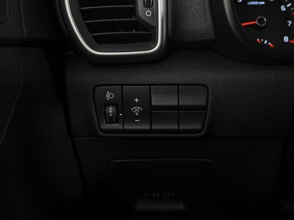 Kia Sportage IV Рестайлинг с пробегом 2021 года, цена 2 599 000 рублей, 57553 км, внедорожник, Автокод Объявления