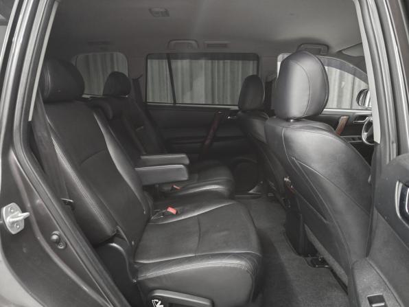 Toyota Highlander II (XU40) Рестайлинг с пробегом 2011 года, цена 2 059 000 рублей, 182000 км, внедорожник, Автокод Объявления