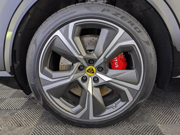 Lotus Eletre с пробегом 2023 года, цена 10 500 000 рублей, 11684 км, внедорожник, Автокод Объявления