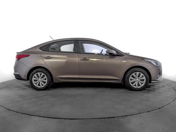 Hyundai Solaris II Рестайлинг с пробегом 2022 года, цена 1 535 000 рублей, 107838 км, седан, Автокод Объявления