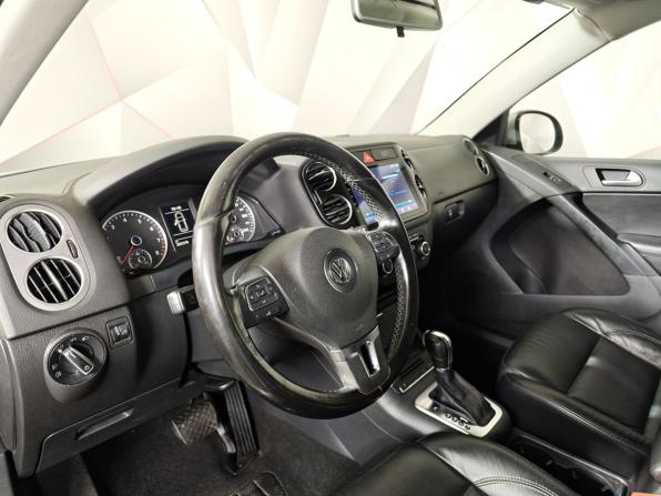 Volkswagen Tiguan I с пробегом 2011 года, цена 863 000 рублей, 270000 км, внедорожник, Автокод Объявления