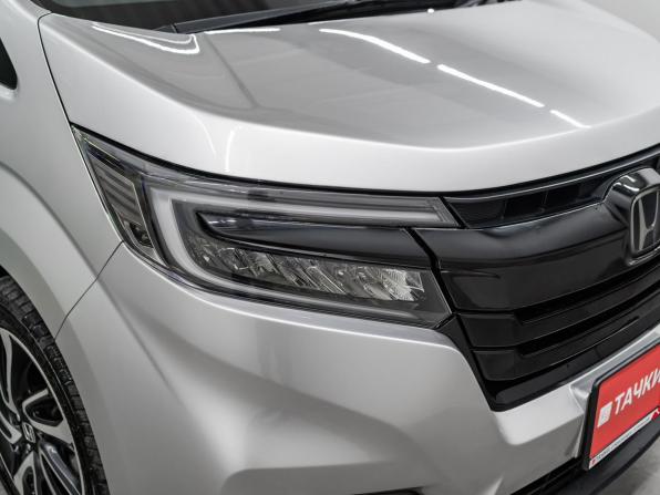 Honda Stepwgn V Рестайлинг с пробегом 2018 года, цена 2 150 000 рублей, 101747 км, минивэн, Автокод Объявления