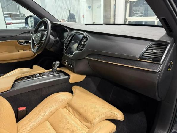 Volvo XC90 II Рестайлинг 1 с пробегом 2021 года, цена 4 670 000 рублей, 97697 км, внедорожник, Автокод Объявления
