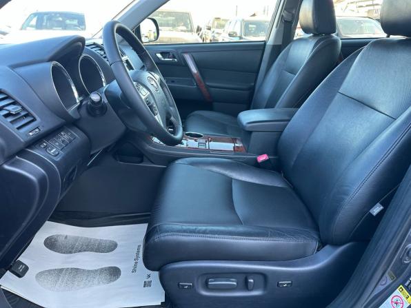 Toyota Highlander II (XU40) Рестайлинг с пробегом 2012 года, цена 2 330 000 рублей, 144830 км, внедорожник, Автокод Объявления