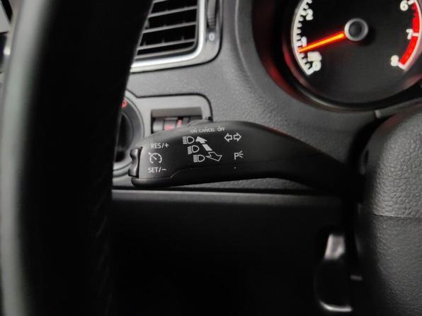Volkswagen Polo V Рестайлинг с пробегом 2019 года, цена 1 179 000 рублей, 132479 км, седан, Автокод Объявления