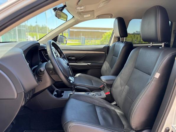 Mitsubishi Outlander III Рестайлинг 2 с пробегом 2015 года, цена 1 745 000 рублей, 110000 км, внедорожник, Автокод Объявления
