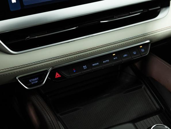Geely Monjaro I с пробегом 2023 года, цена 2 690 000 рублей, 117741 км, внедорожник, Автокод Объявления