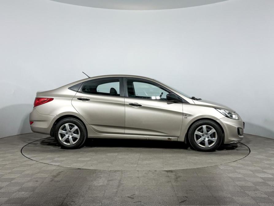 Hyundai Solaris I Санкт-Петербург  - изображение 4