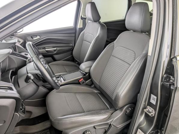 Ford Kuga II Рестайлинг с пробегом 2018 года, цена 1 670 000 рублей, 142000 км, внедорожник, Автокод Объявления