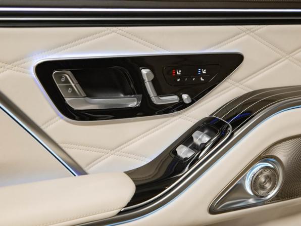 Новый Mercedes-Benz Maybach S-Класс II (Z223) Рестайлинг 2026 года, цена 48 500 000 рублей, седан, Автокод Объявления