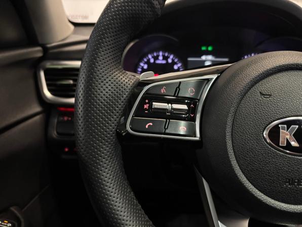 Kia Optima IV Рестайлинг с пробегом 2018 года, цена 1 899 000 рублей, 170000 км, седан, Автокод Объявления