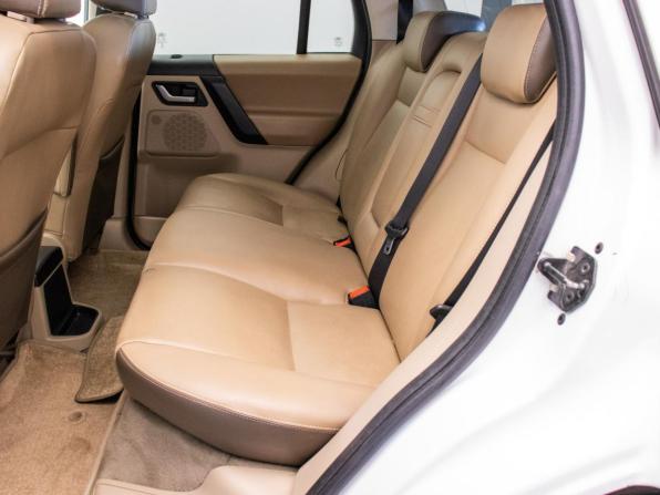 Land Rover Freelander II Рестайлинг 2 с пробегом 2013 года, цена 1 208 000 рублей, 310191 км, внедорожник, Автокод Объявления