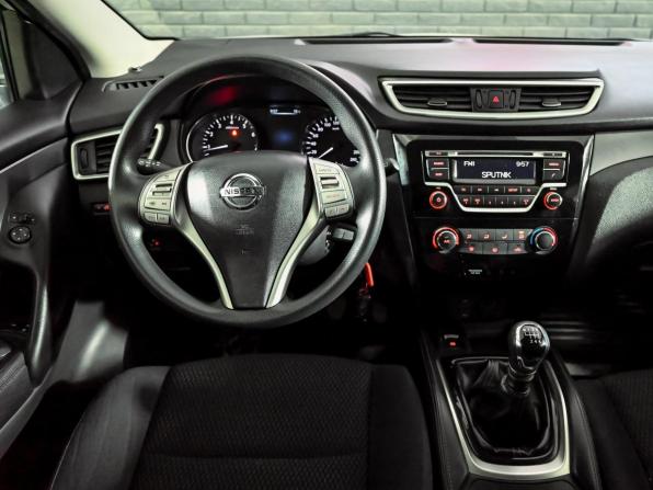 Nissan Qashqai II с пробегом 2015 года, цена 1 350 000 рублей, 79171 км, внедорожник, Автокод Объявления