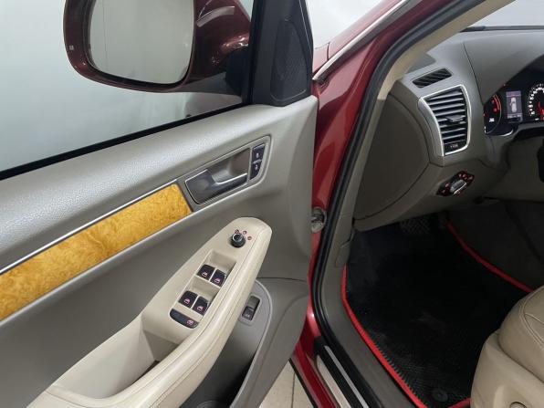 Audi Q5 I (8R) с пробегом 2009 года, цена 1 310 000 рублей, 211942 км, внедорожник, Автокод Объявления