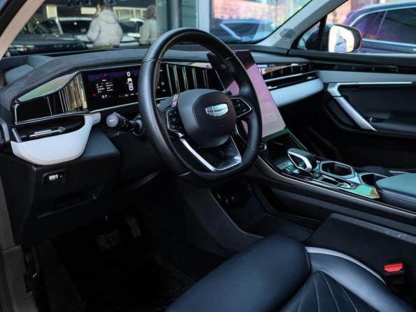 Geely Atlas II с пробегом 2024 года, цена 2 890 000 рублей, 23417 км, внедорожник, Автокод Объявления