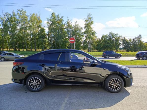 Kia Rio IV Рестайлинг с пробегом 2021 года, цена 1 453 000 рублей, 88515 км, седан, Автокод Объявления