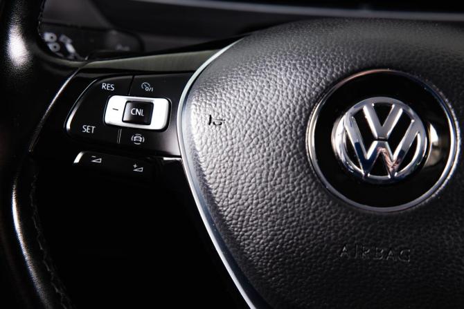 Volkswagen Tiguan II с пробегом 2018 года, цена 3 389 000 рублей, 92000 км, внедорожник, Автокод Объявления