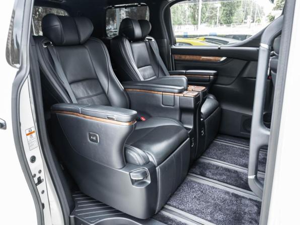 Toyota Alphard III с пробегом 2017 года, цена 4 462 500 рублей, 78161 км, минивэн, Автокод Объявления
