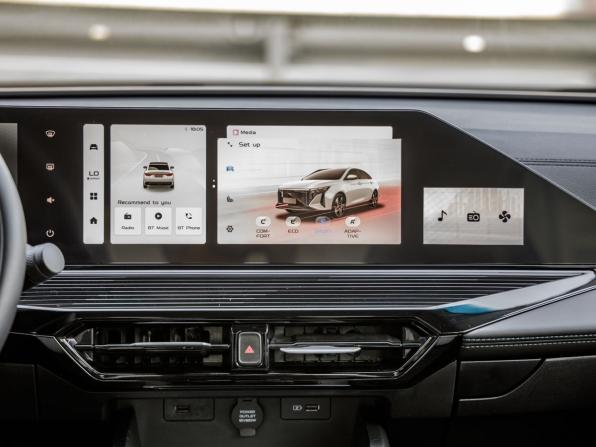 Livan S6 Pro с пробегом 2023 года, цена 1 748 000 рублей, 11154 км, седан, Автокод Объявления