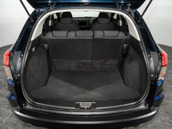 Honda Vezel I Рестайлинг с пробегом 2018 года, цена 1 850 500 рублей, 79918 км, внедорожник, Автокод Объявления