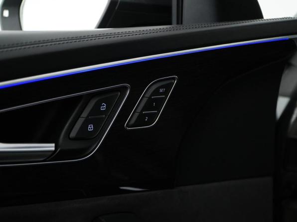 Audi Q8 I (4M) с пробегом 2019 года, цена 7 857 050 рублей, 46900 км, внедорожник, Автокод Объявления