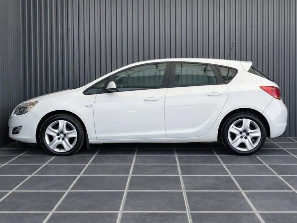 Opel Astra J с пробегом 2011 года, цена 817 000 рублей, 112237 км, хэтчбек, Автокод Объявления