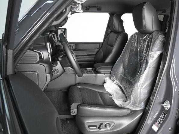 Toyota Land Cruiser Prado 250 Series с пробегом 2024 года, цена 9 999 000 рублей, 9528 км, внедорожник, Автокод Объявления