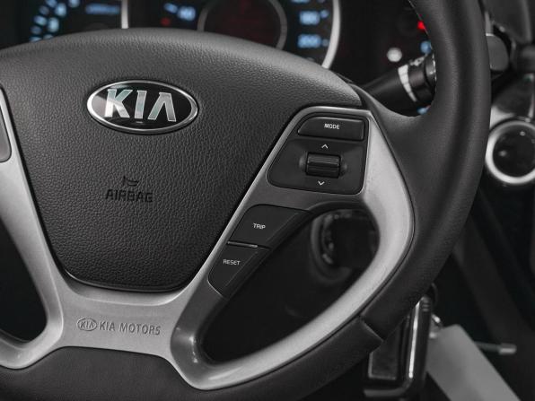 Kia Rio III Рестайлинг с пробегом 2016 года, цена 999 000 рублей, 165400 км, седан, Автокод Объявления
