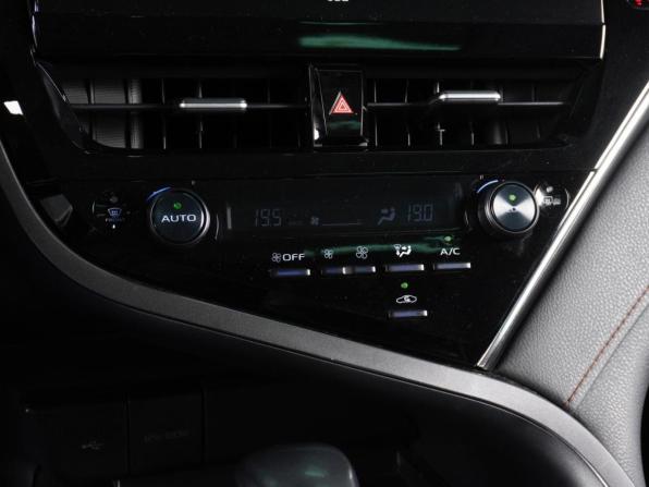 Toyota Camry VIII (XV70) Рестайлинг с пробегом 2023 года, цена 3 589 000 рублей, 25117 км, седан, Автокод Объявления