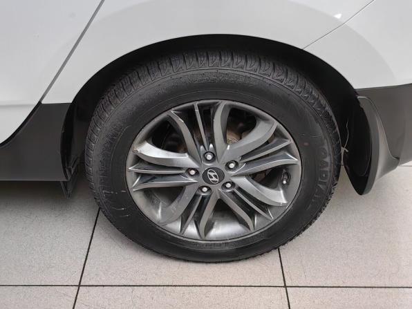 Hyundai ix35 I Рестайлинг с пробегом 2015 года, цена 1 299 000 рублей, 146000 км, внедорожник, Автокод Объявления