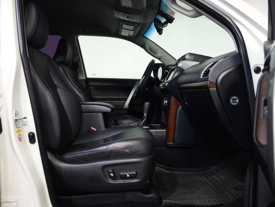 Toyota Land Cruiser Prado 150 Series Рестайлинг 1 Санкт-Петербург  - изображение 28